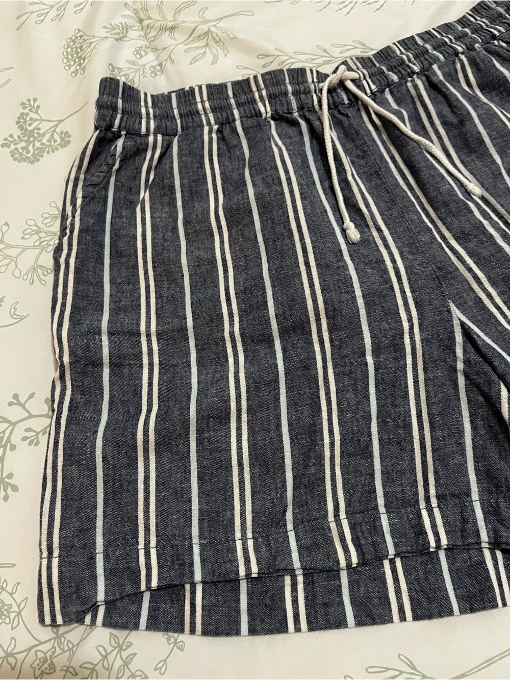 beachlunchlounge Linen Blue & White Striped High-Waist Drawstring Shorts Sz L - Picture 3 of 11